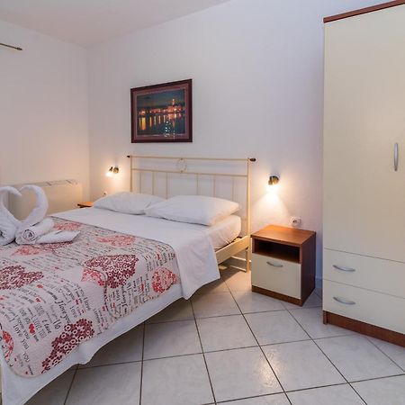 Apartments Irena Krk Krk Town Szoba fotó